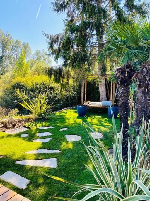 Cottage, Lodge & Spa Prouilly Buitenkant foto